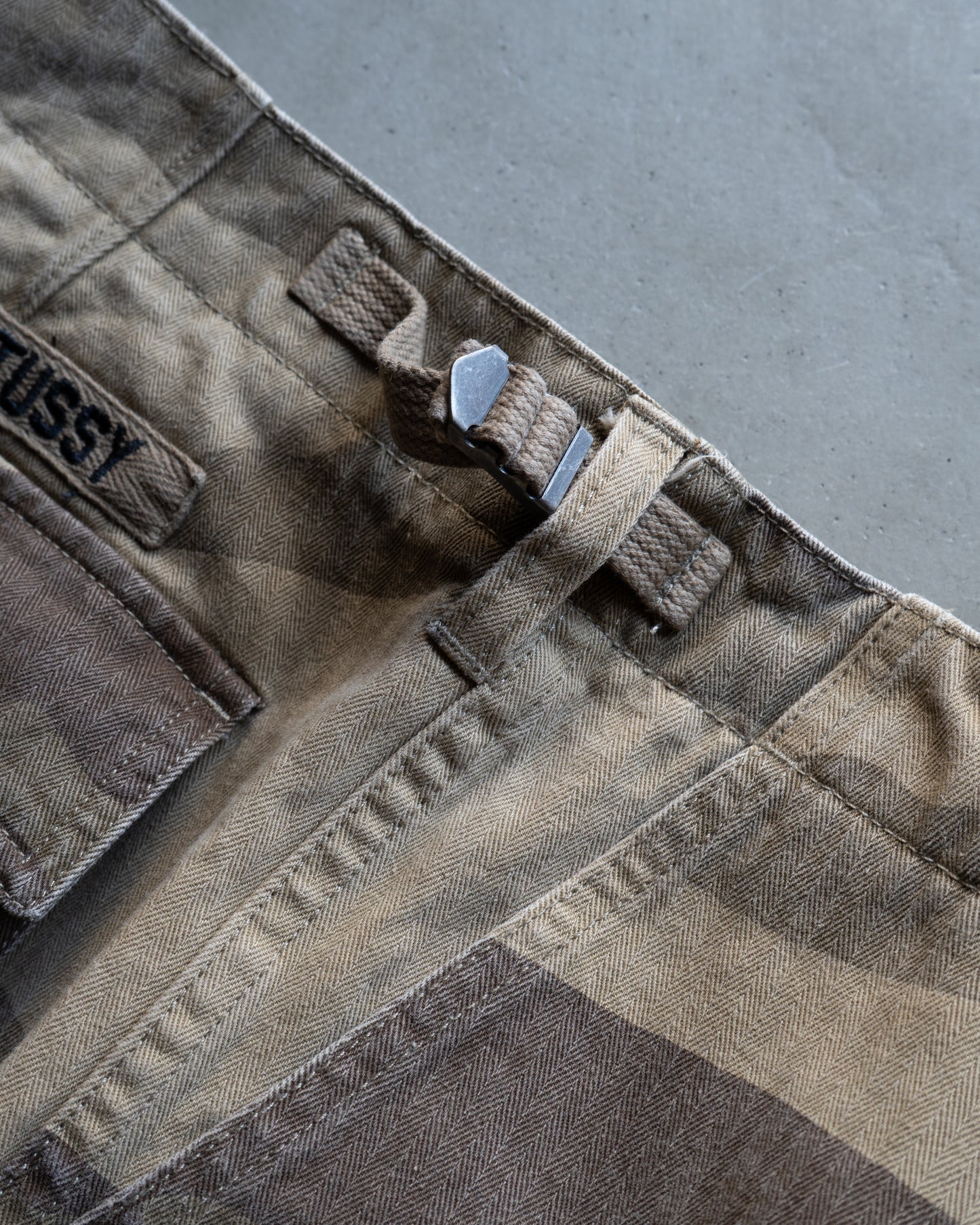 STUSSY  camo baker type shors